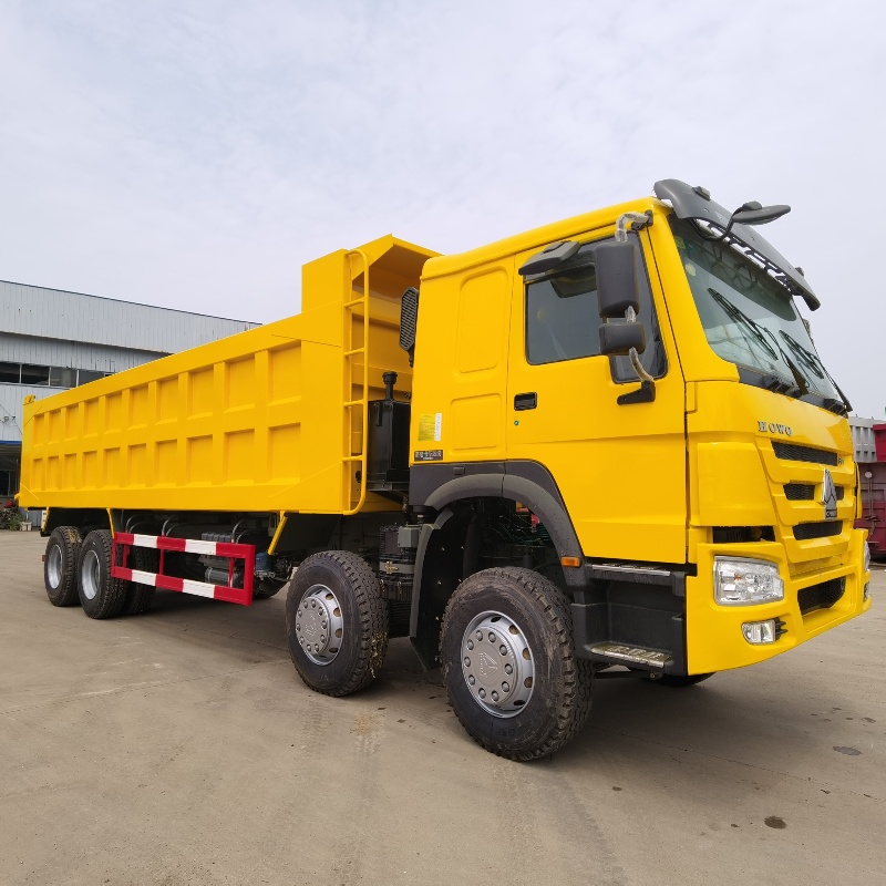 Самосвал Howo 8x4