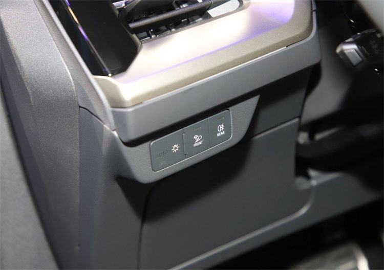 Audi Q5 e-tron ARACIN İÇİ Audi Q5 e-tron ARACIN İÇİ