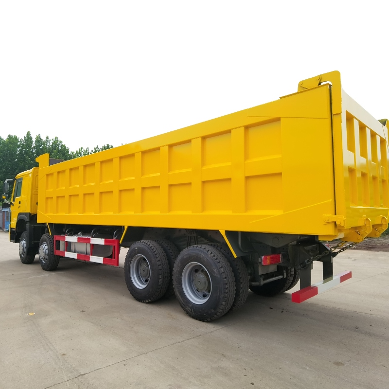 Самосвал Howo 8x4