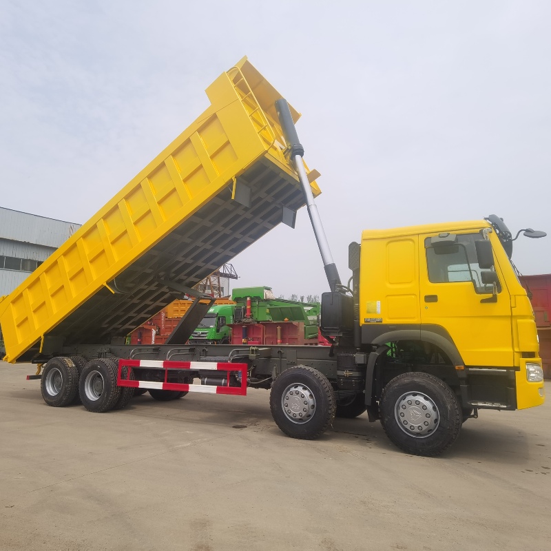 Самосвал Howo 8x4
